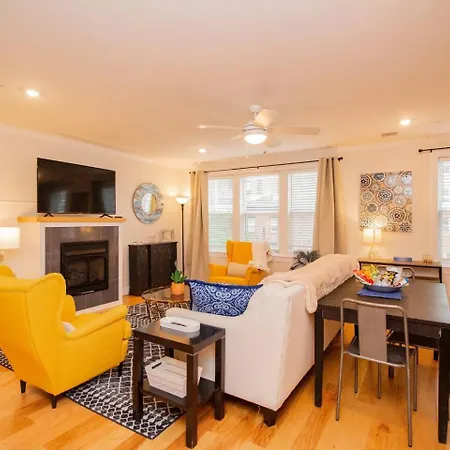 Appartamento Chic South End 2Br Near Neu & Transit
